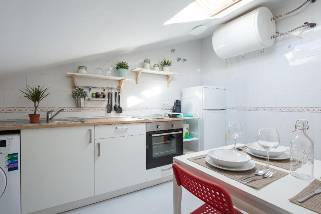 Hygge Apartment Center Near To The Beach Free Parking 2R Málaga Buitenkant foto